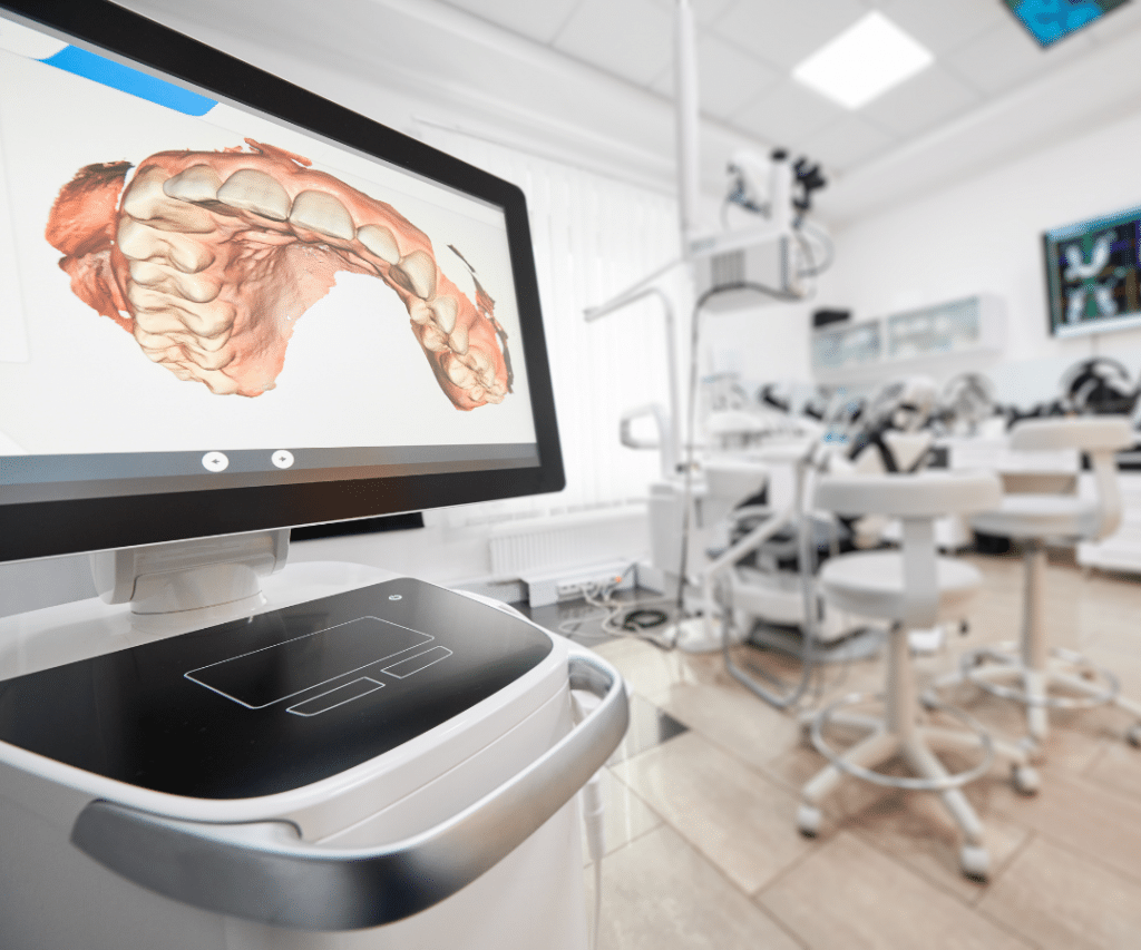 Scanarea 3D (digitala) a danturii, pe ecranul monitorului, in cabinetul stomatologic
