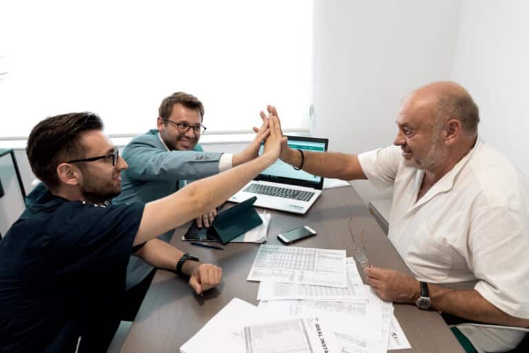 Alexandru Ciucu, Bogdan Ciucu (stanga) si Daniel Ciucu