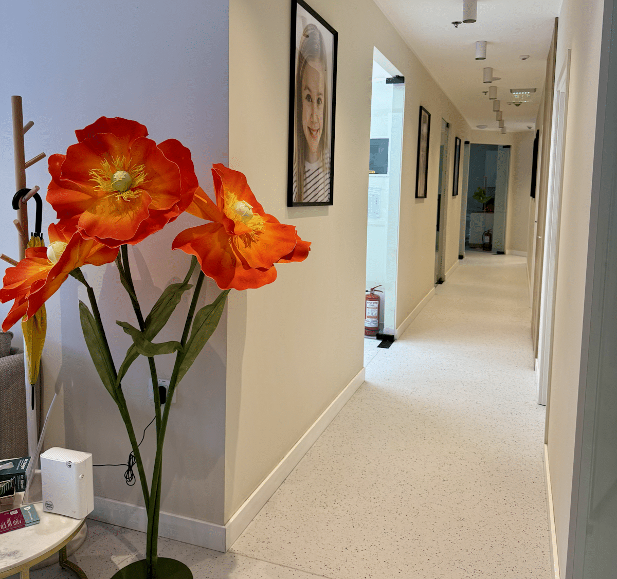 Hol modern din clinica stomatologica Dental Elite AFI Cotroceni
