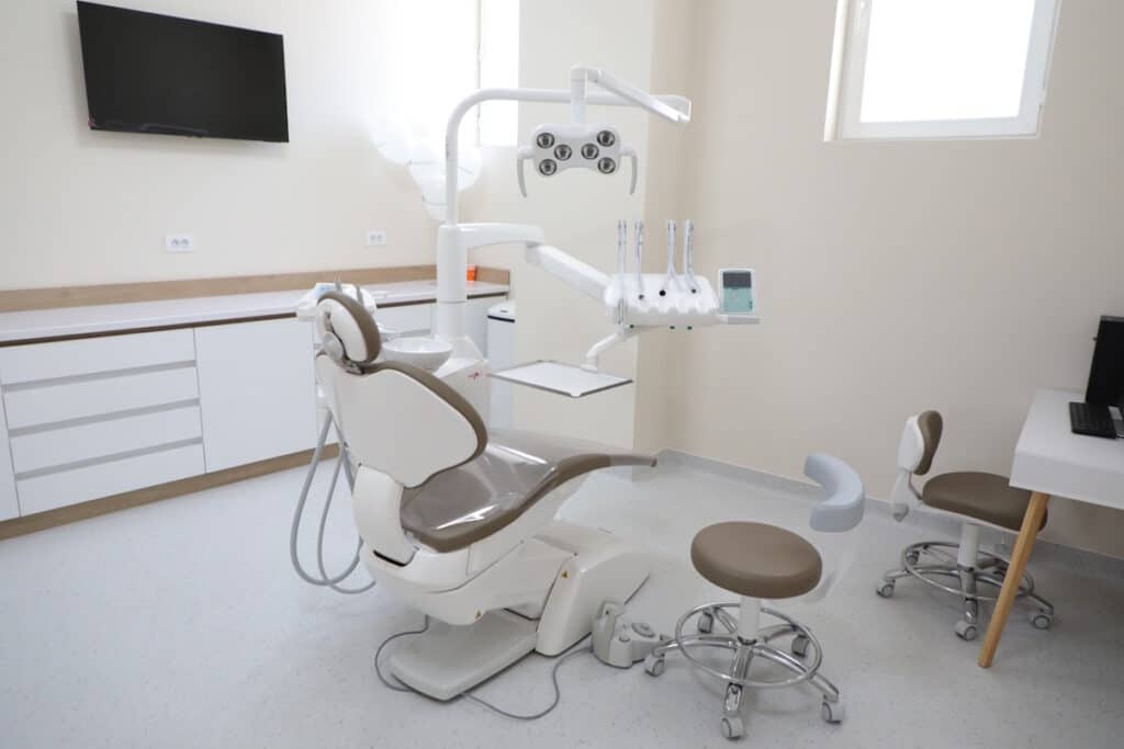 Cabinet dentar luminos in Clinica stomatologica Dental Elite Buzau
