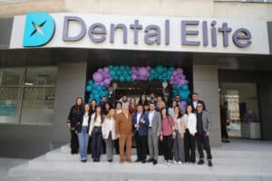 dental-elite-buzau-poza-grup-intrare-clinica
