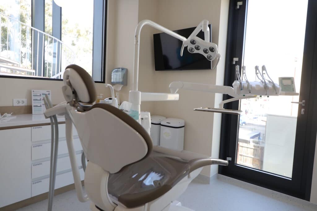 Cabinet dentar pe colt la Dental Elite Voluntari