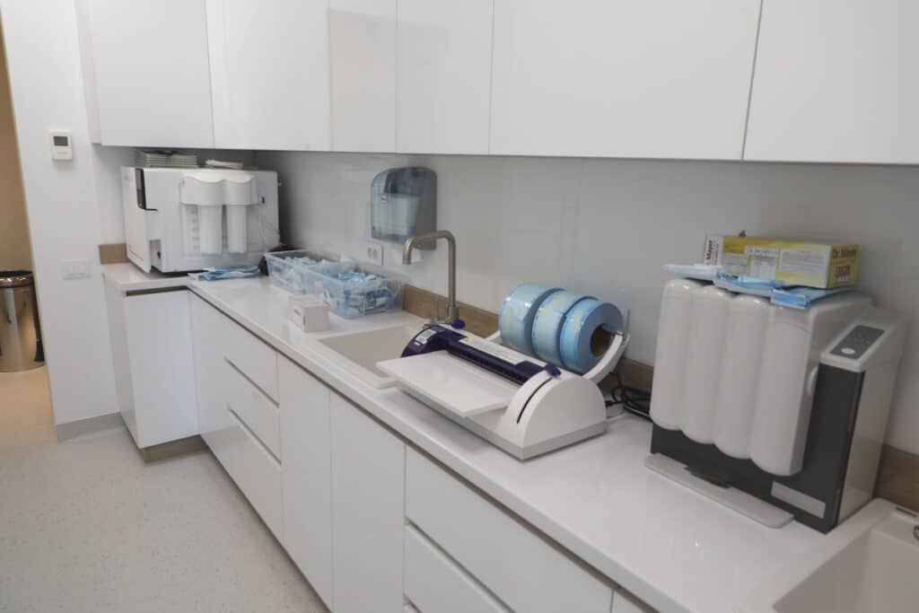 Laborator la Dental Elite Voluntari